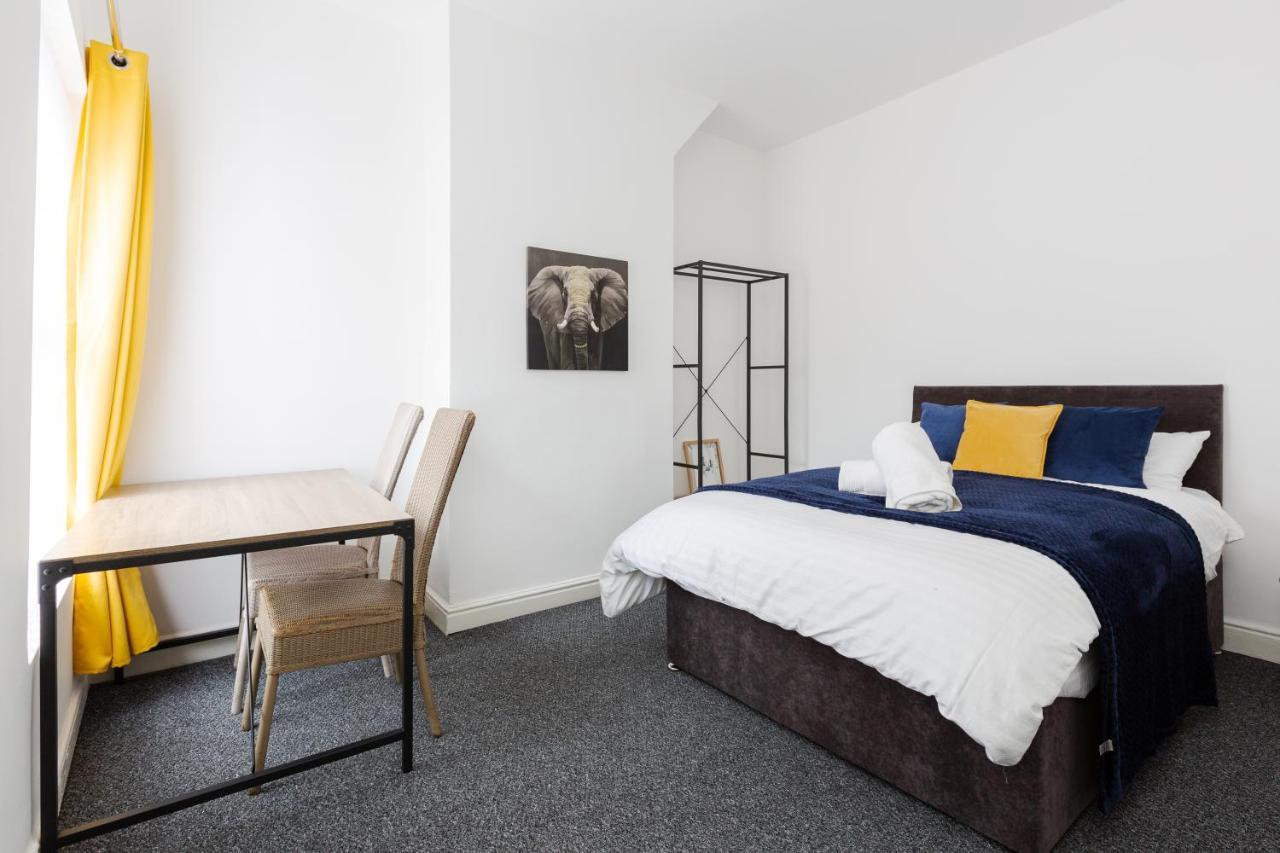 Clayton House - Spacious Home Near Etihad Stadium Μάντσεστερ Εξωτερικό φωτογραφία