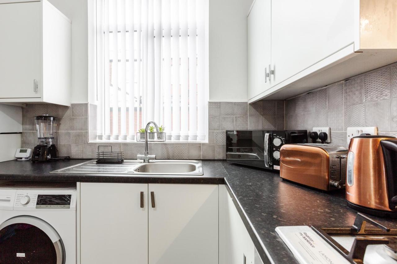 Clayton House - Spacious Home Near Etihad Stadium Μάντσεστερ Εξωτερικό φωτογραφία